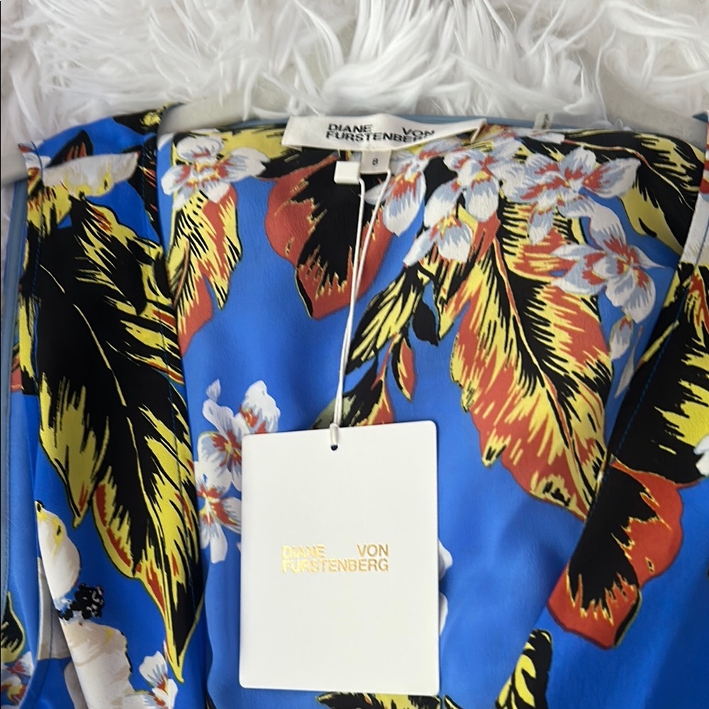 Diane von Furstenberg Floral Blue blouse